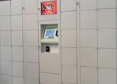 Armadio a gettoni di immagazzinamento nei bagagli dell'aeroporto con il touch screen a 15 pollici del computer di industria